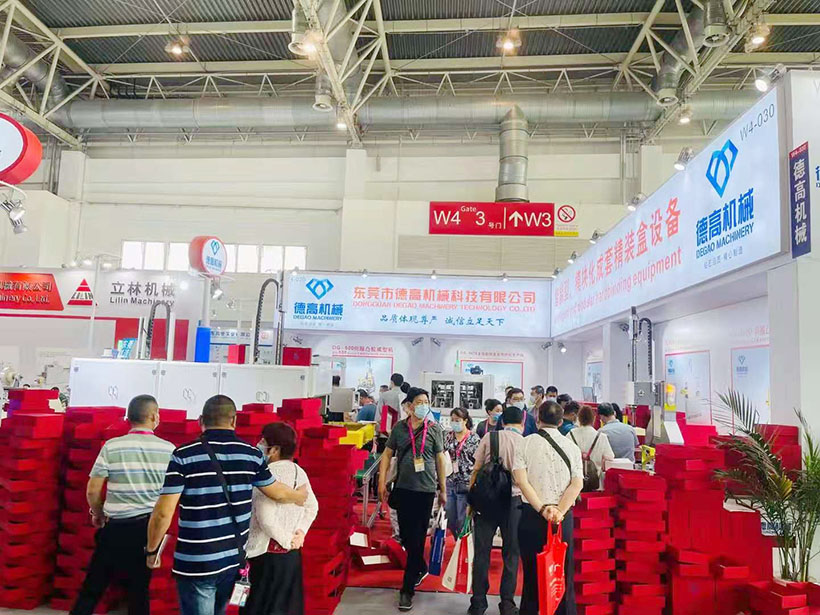 德高機(jī)械展會(huì)現(xiàn)場(chǎng)，在北京國(guó)際展覽中心舉辦